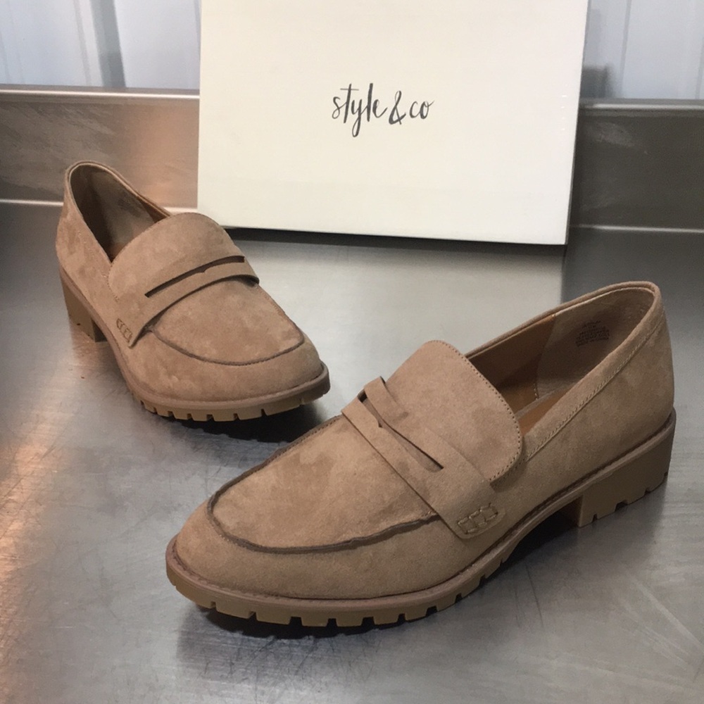 New WB Woman’s Style & Co Tan Suede Loafers